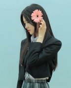 陆婷玉晒最新工作照 丝芭影视小花潜力无