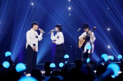 余佳运房东的猫实力同台 《谁是宝藏歌手》首现双揭名