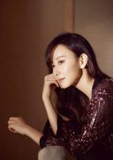    胡静亮片睡袍魅力吸晴   性感身材美出