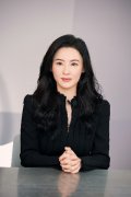 张柏芝现身品牌活动 低眉浅笑温婉可人