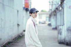 王以纶学长风写真营业获赞 网友：请保持