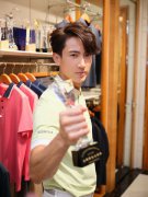 吴尊赴绵阳浪漫之约  比音勒芬年度见面