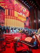 邓超予人民大会堂新春音乐会演绎《新编